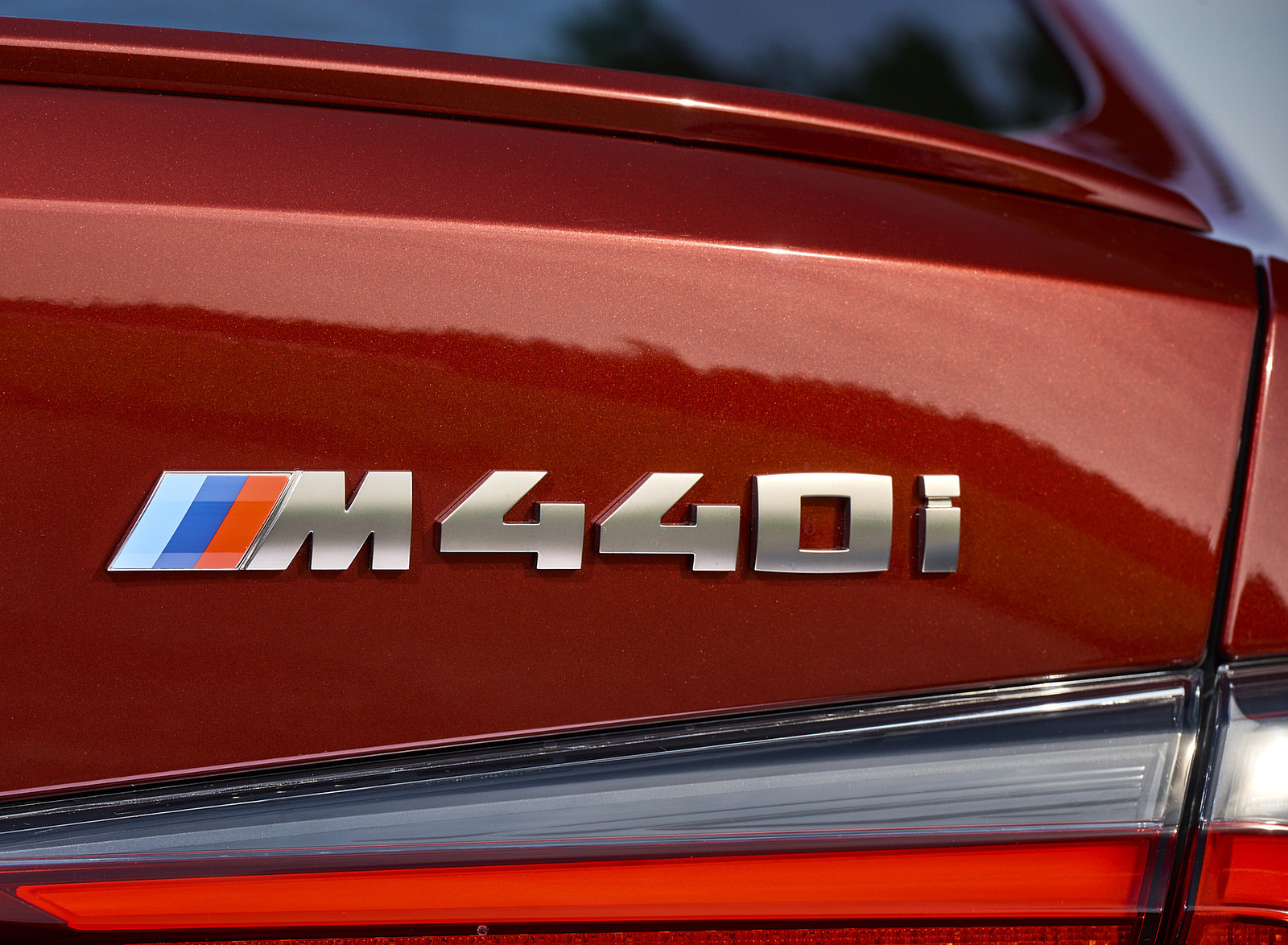 2022 BMW M440i xDrive Gran Coupe (Color: Aventurine Red) Badge Wallpapers #116 of 143
