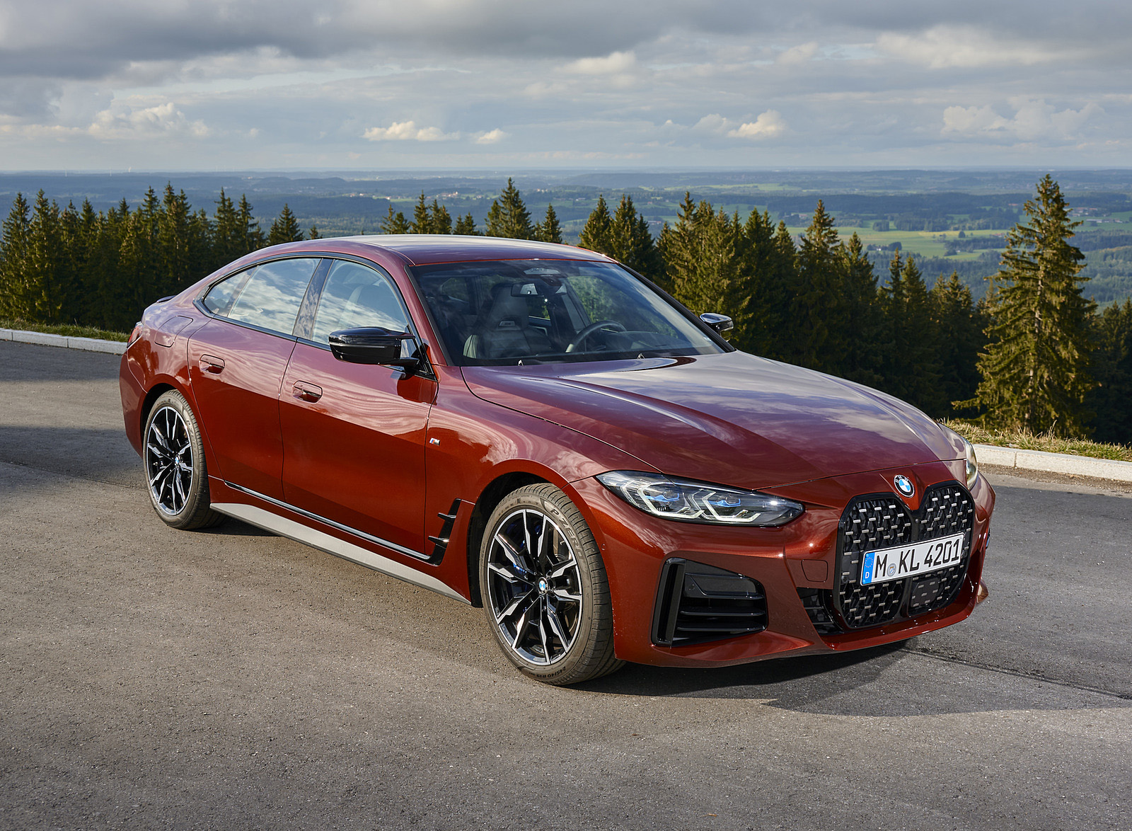 2022 BMW M440i xDrive Gran Coupe (Color: Aventurine Red) Front Three-Quarter Wallpapers #100 of 143
