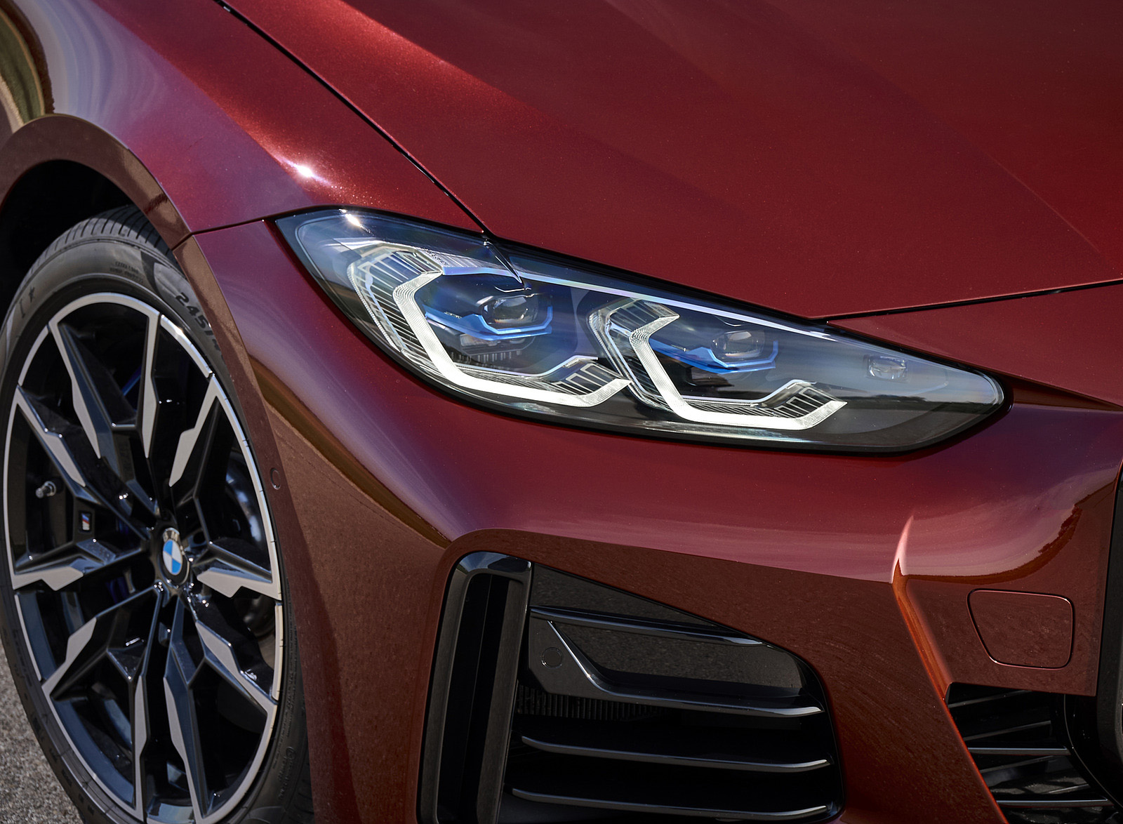 2022 BMW M440i xDrive Gran Coupe (Color: Aventurine Red) Headlight Wallpapers #112 of 143