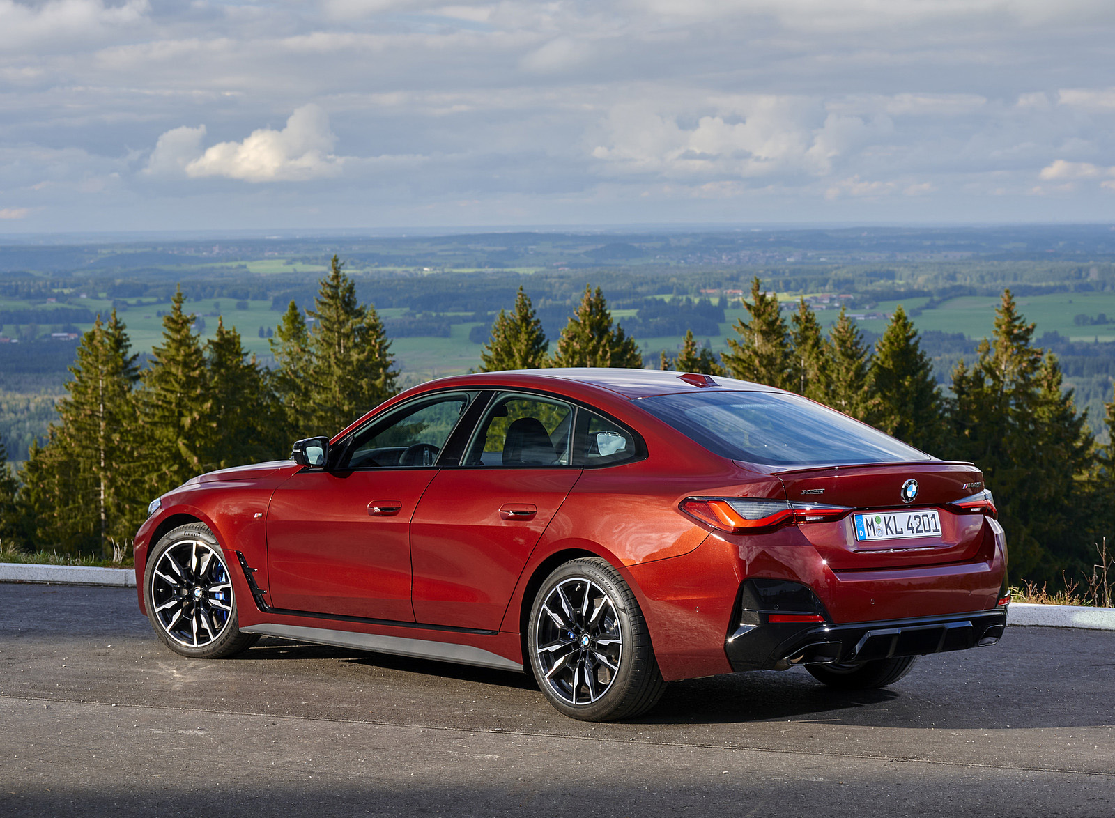 2022 BMW M440i xDrive Gran Coupe (Color: Aventurine Red) Rear Three-Quarter Wallpapers #105 of 143