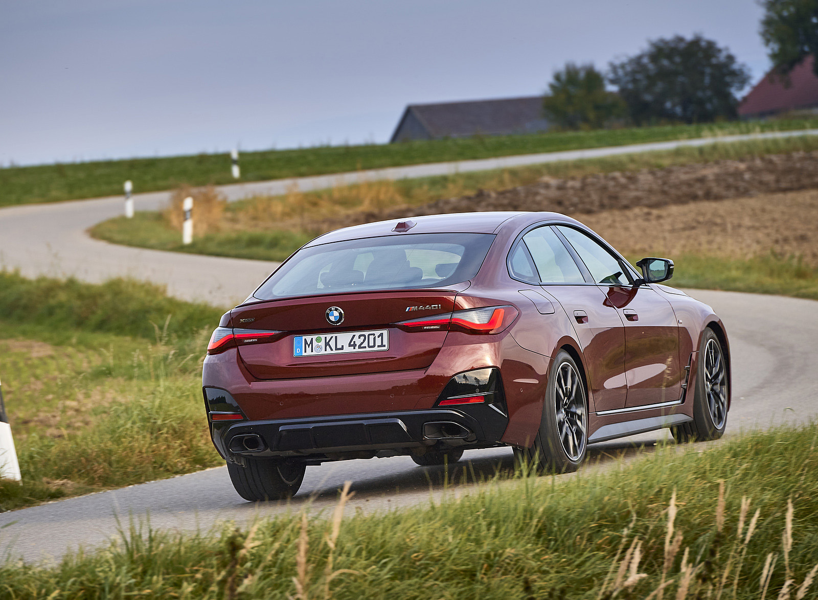 2022 BMW M440i xDrive Gran Coupe (Color: Aventurine Red) Rear Three-Quarter Wallpapers #66 of 143