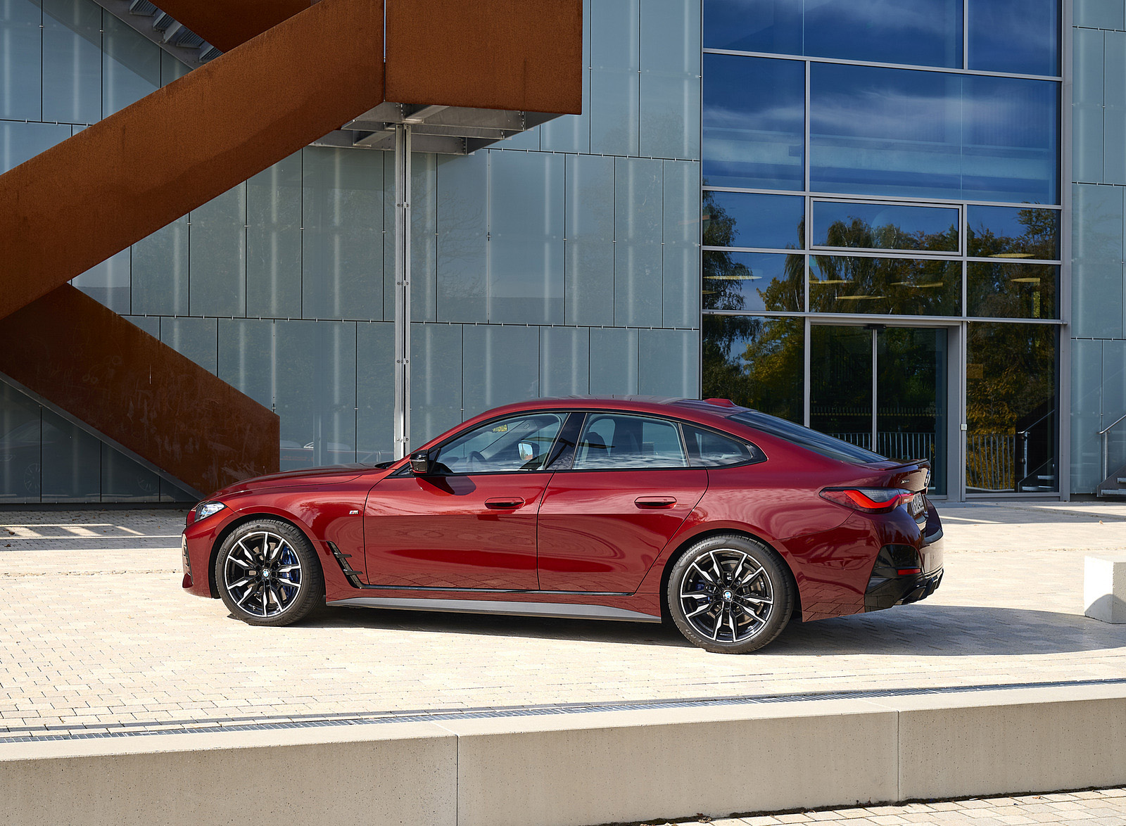 2022 BMW M440i xDrive Gran Coupe (Color: Aventurine Red) Side Wallpapers #93 of 143