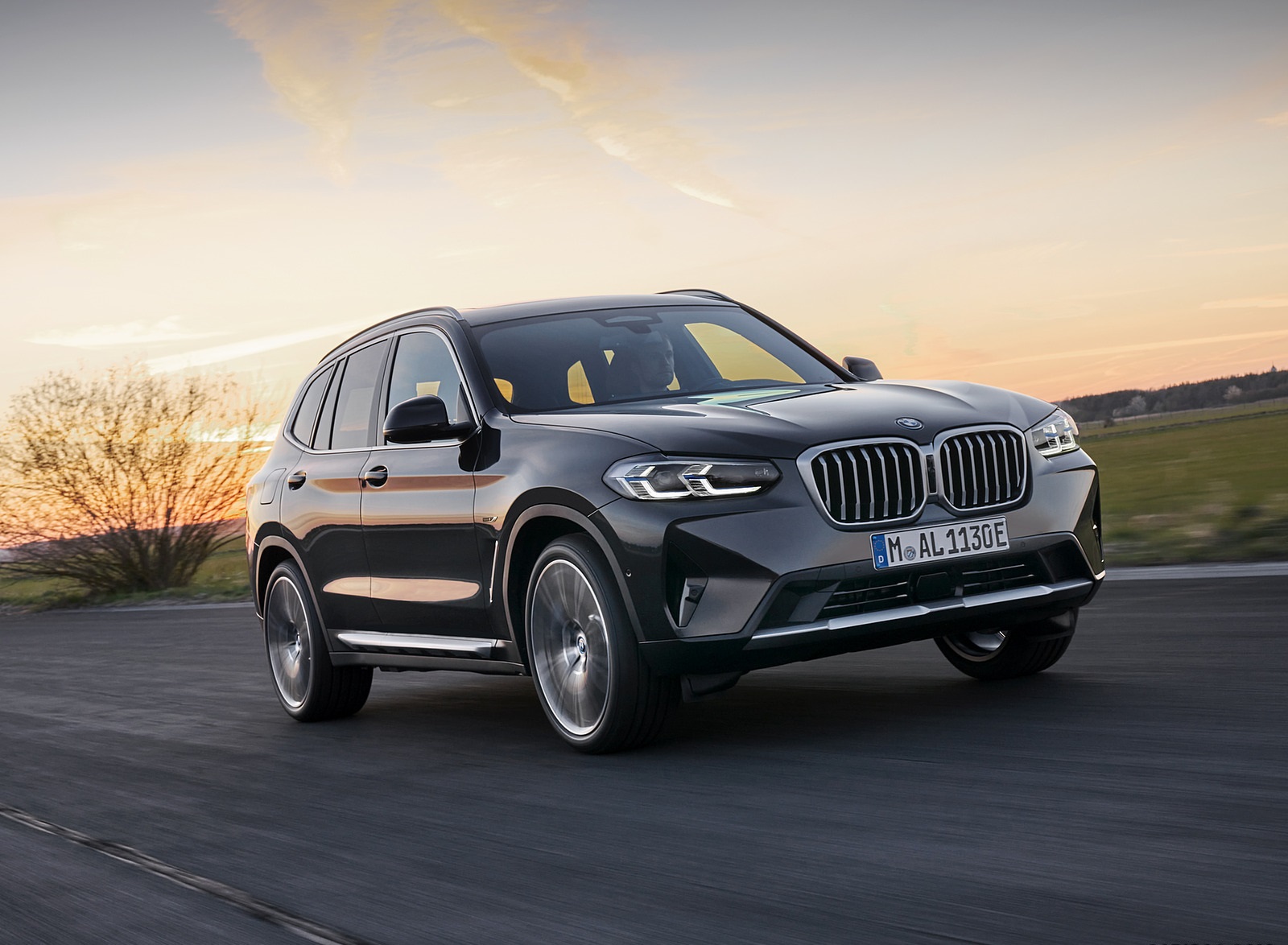 2022 BMW X3 xDrive 30e Front Three-Quarter Wallpapers (9)