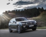 2022 BMW X3 Front Three-Quarter Wallpapers 150x120 (38)