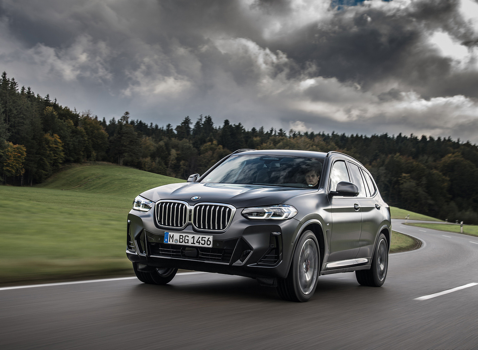 2022 BMW X3 Front Three-Quarter Wallpapers  #34 of 97