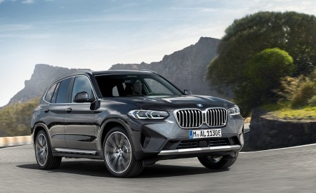 2022 BMW X3 xDrive 30e Front Three-Quarter Wallpapers  450x275 (1)