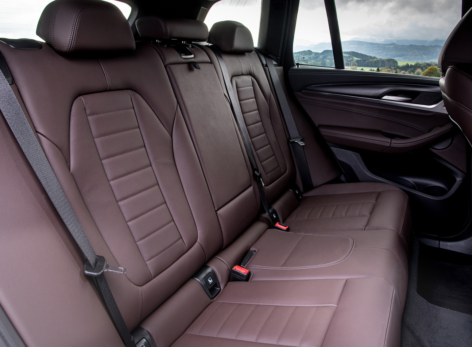 2022 BMW X3 Interior Rear Seats Wallpapers  #93 of 97