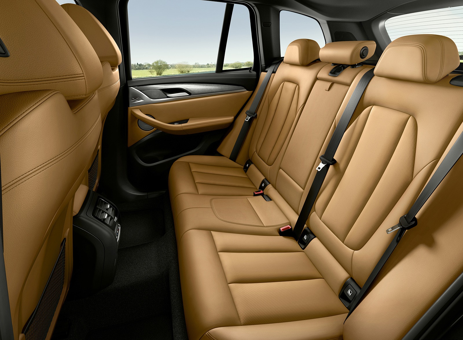 2022 BMW X3 xDrive 30e Interior Rear Seats Wallpapers #32 of 97