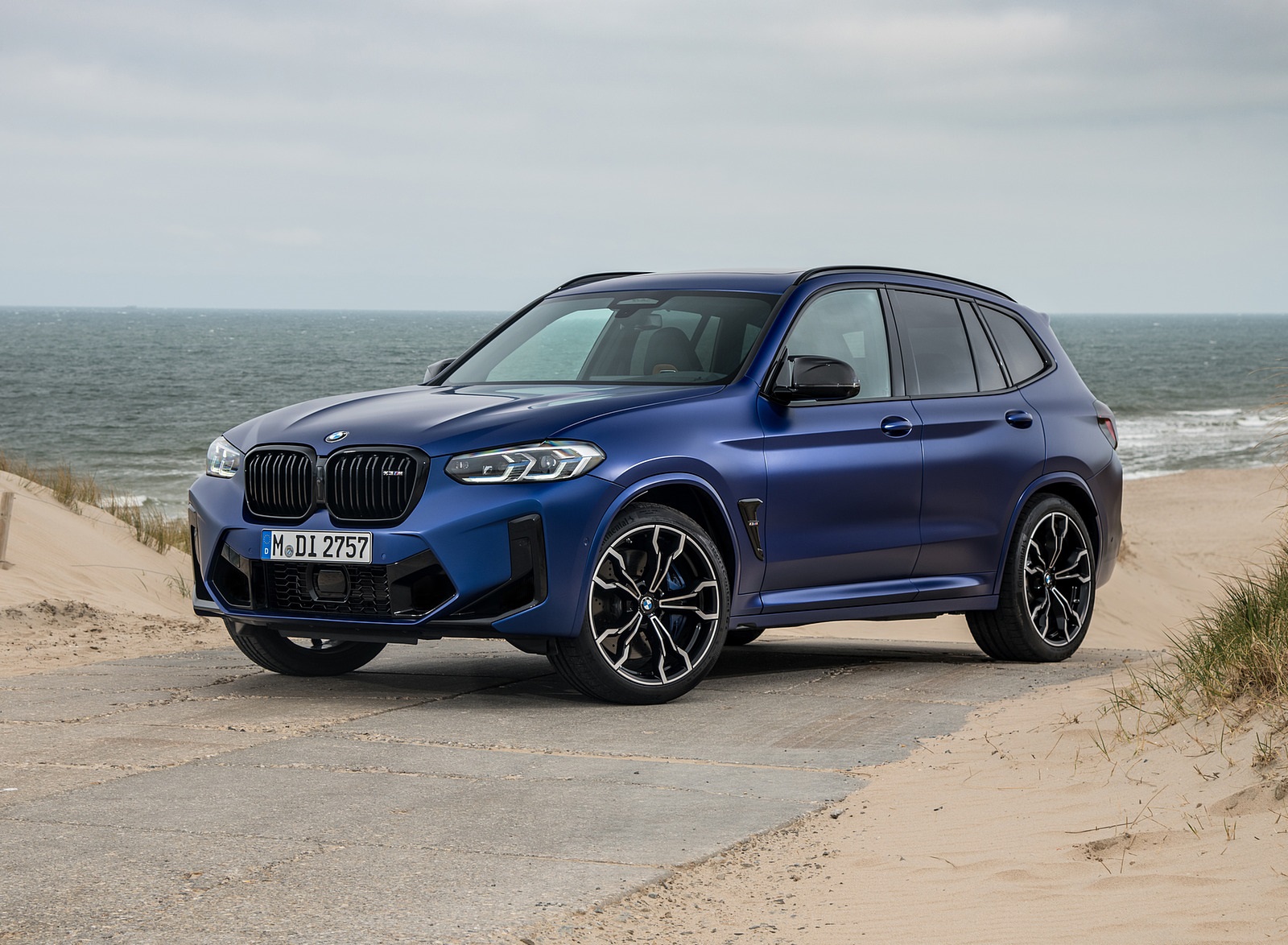 2022 BMW X3 M Competition Front Three-Quarter Wallpapers #17 of 58