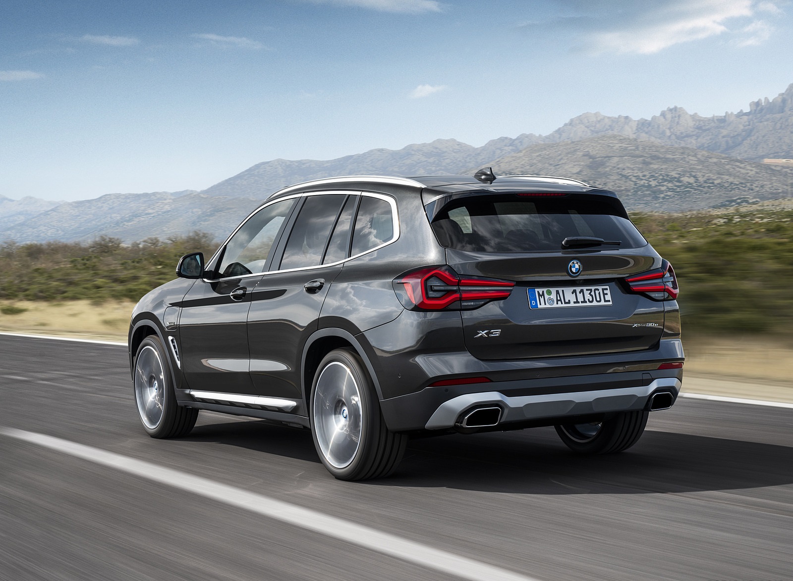 2022 BMW X3 xDrive 30e Rear Three-Quarter Wallpapers (5)