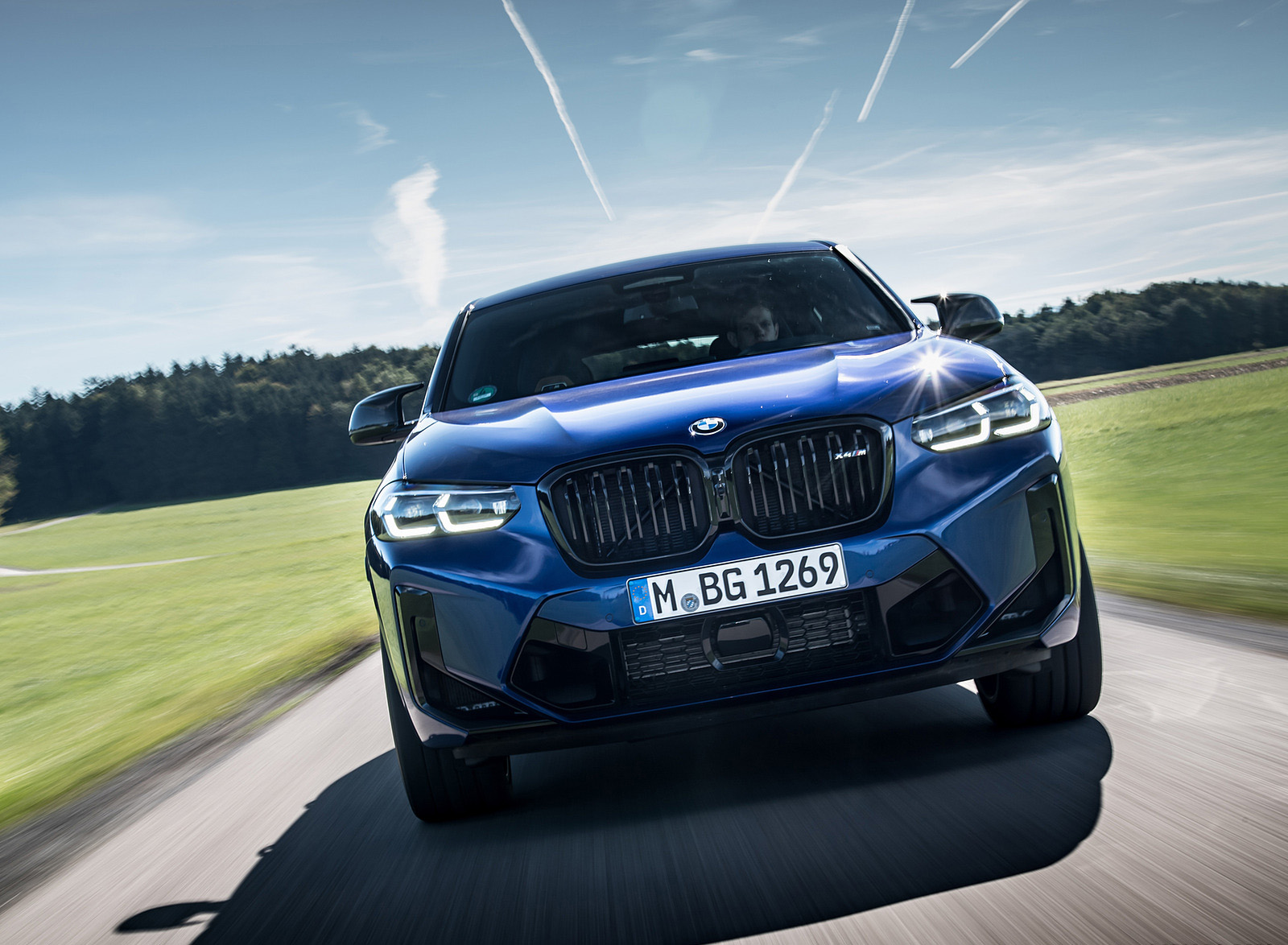 2022 BMW X4 M Competition (Color: Marina Bay Blue Metallic) Front Wallpapers #141 of 194