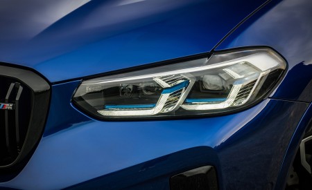 2022 BMW X4 M Competition (Color: Marina Bay Blue Metallic) Headlight Wallpapers 450x275 (171)