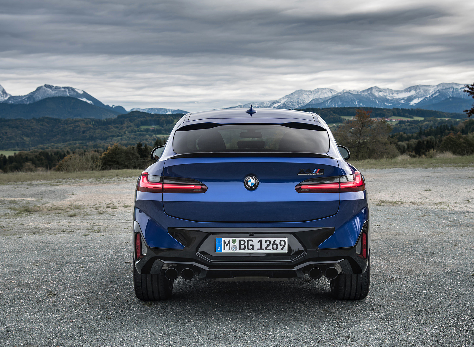 2022 BMW X4 M Competition (Color: Marina Bay Blue Metallic) Rear Wallpapers #167 of 194