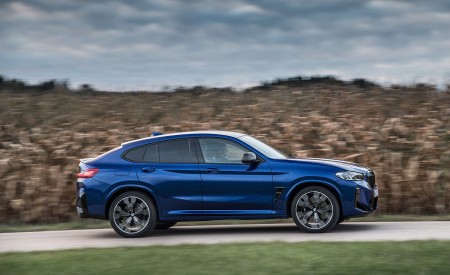 2022 BMW X4 M Competition (Color: Marina Bay Blue Metallic) Side Wallpapers 450x275 (137)