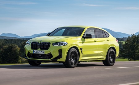 2022 BMW X4 M Competition (Color: Sao Paulo Yellow) Front Three-Quarter Wallpapers 450x275 (76)