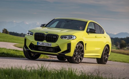 2022 BMW X4 M Competition (Color: Sao Paulo Yellow) Front Three-Quarter Wallpapers 450x275 (78)