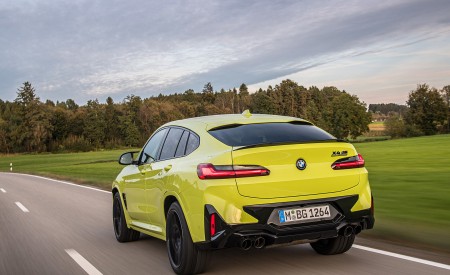 2022 BMW X4 M Competition (Color: Sao Paulo Yellow) Rear Three-Quarter Wallpapers 450x275 (80)