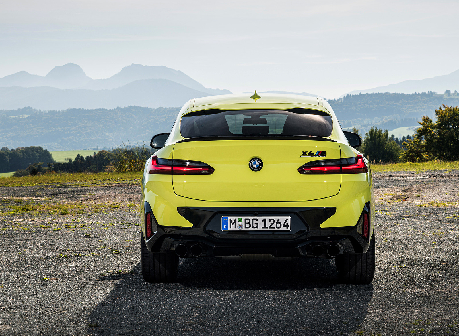 2022 BMW X4 M Competition (Color: Sao Paulo Yellow) Rear Wallpapers #99 of 194