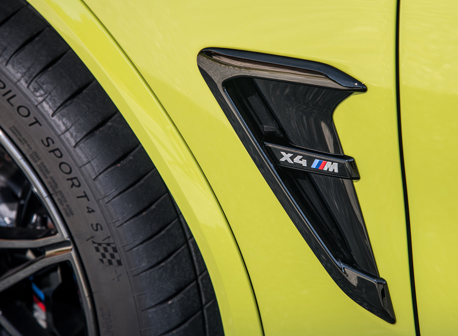 2022 BMW X4 M Competition (Color: Sao Paulo Yellow) Side Vent Wallpapers #114 of 194