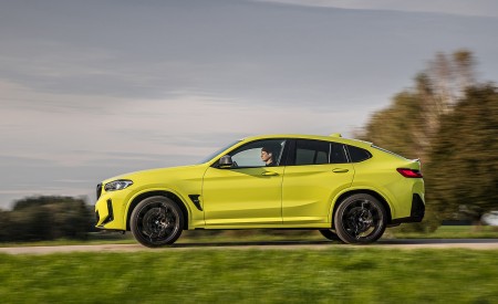 2022 BMW X4 M Competition (Color: Sao Paulo Yellow) Side Wallpapers  450x275 (84)