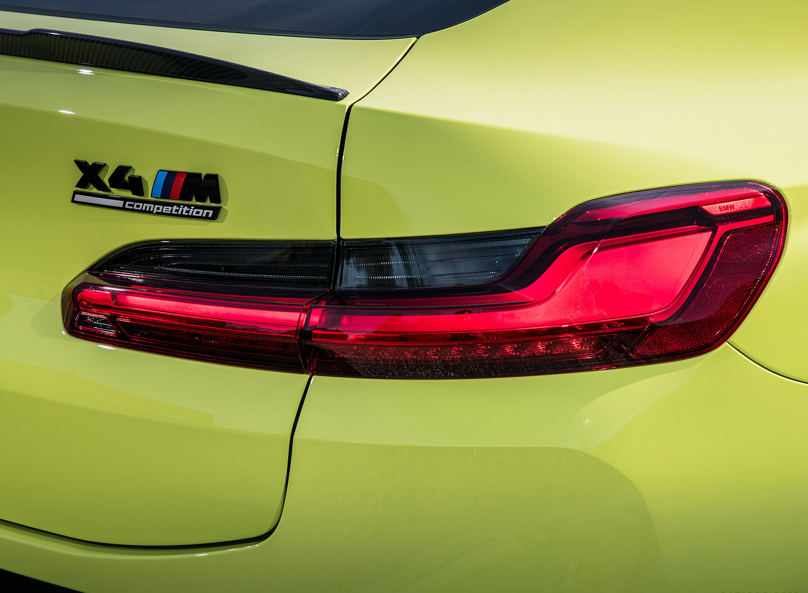 2022 BMW X4 M Competition (Color: Sao Paulo Yellow) Tail Light Wallpapers #115 of 194