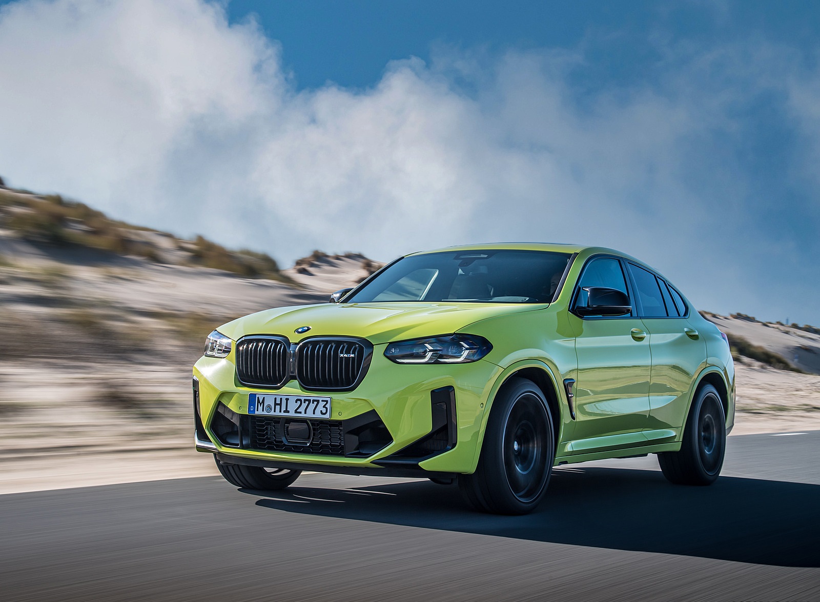 2022 BMW X4 M Competition Front Three-Quarter Wallpapers  (2)