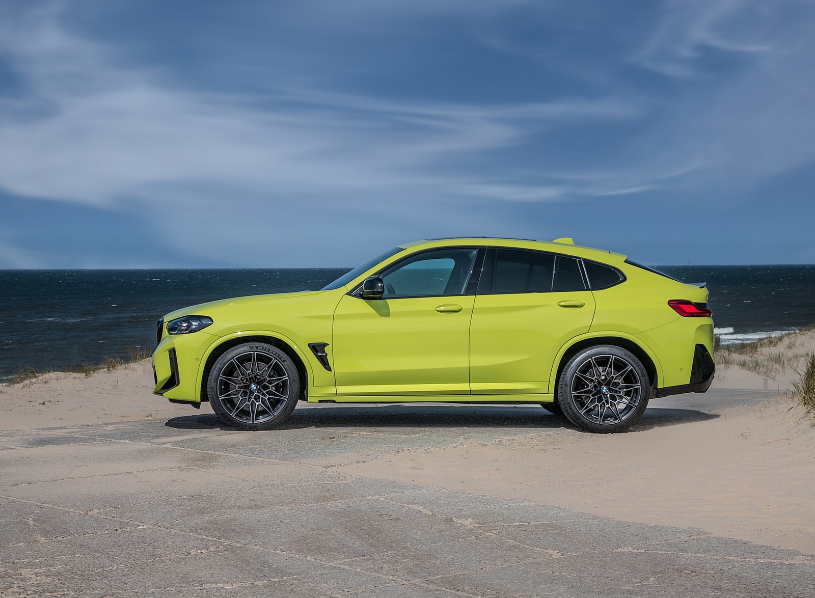 2022 BMW X4 M Competition Side Wallpapers  #17 of 194
