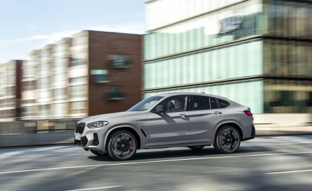 2022 BMW X4 M40i Side Wallpapers 450x275 (10)