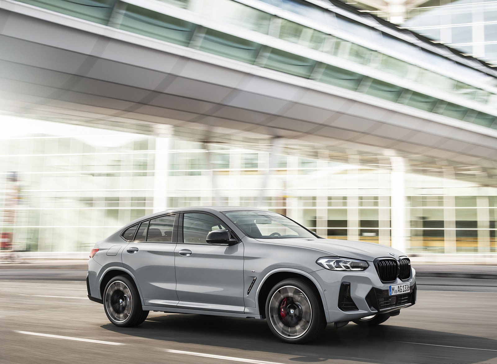 2022 BMW X4 M40i Side Wallpapers (9)