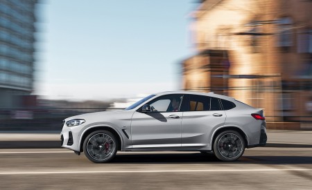 2022 BMW X4 M40i Side Wallpapers 450x275 (8)