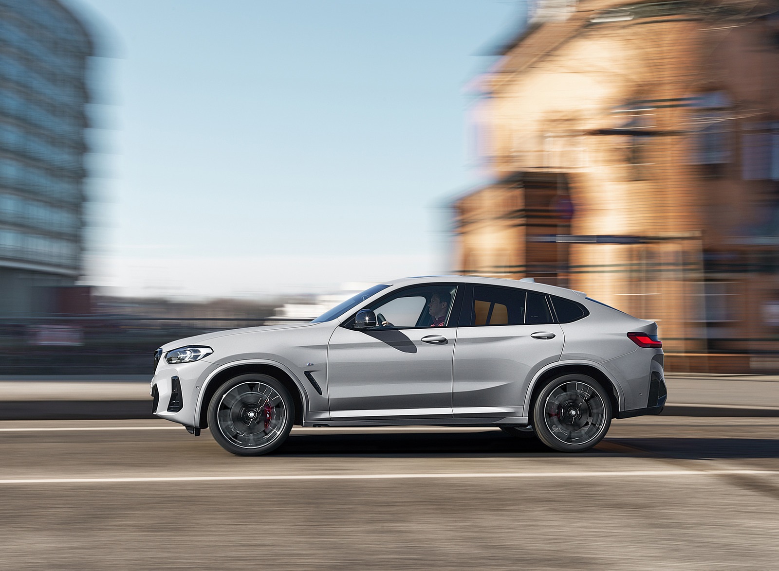 2022 BMW X4 M40i Side Wallpapers (8)