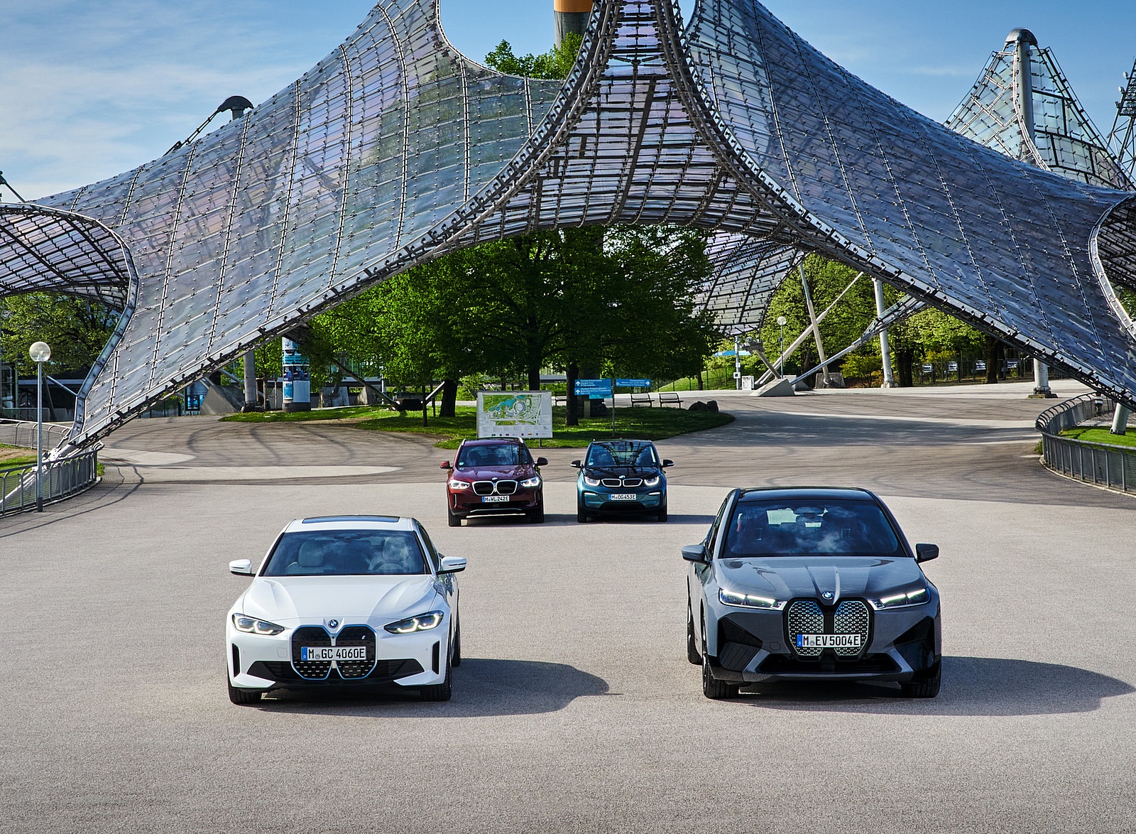 2022 BMW i4 and BMW i Family Front Wallpapers #38 of 38