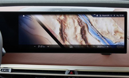 2022 BMW iX xDrive40 Central Console Wallpapers 450x275 (68)
