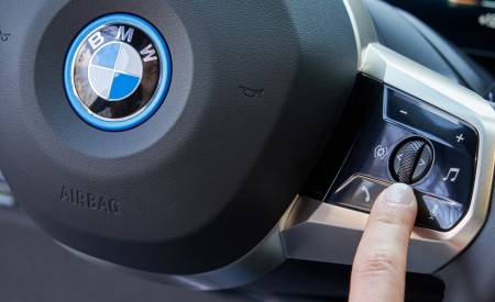2022 BMW iX xDrive40 Interior Steering Wheel Wallpapers  450x275 (58)