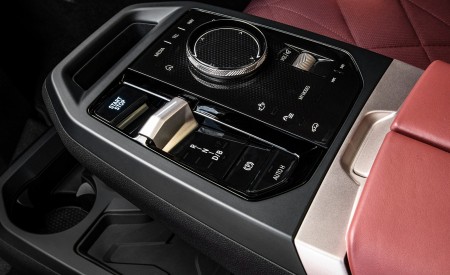 2022 BMW iX xDrive50 Central Console Wallpapers 450x275 (72)