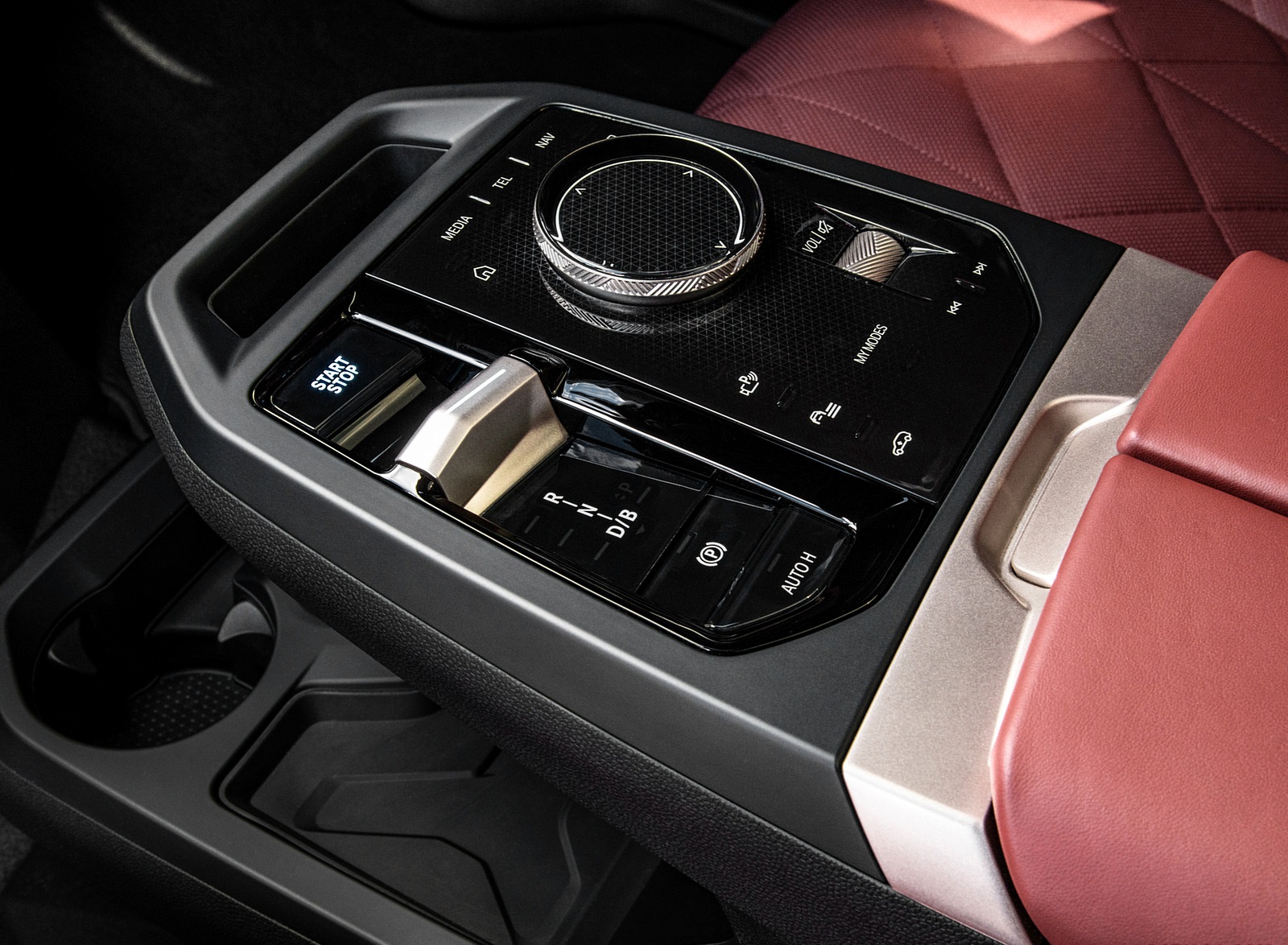 2022 BMW iX xDrive50 Central Console Wallpapers #72 of 79