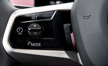 2022 BMW iX xDrive50 Interior Steering Wheel Wallpapers 450x275 (65)