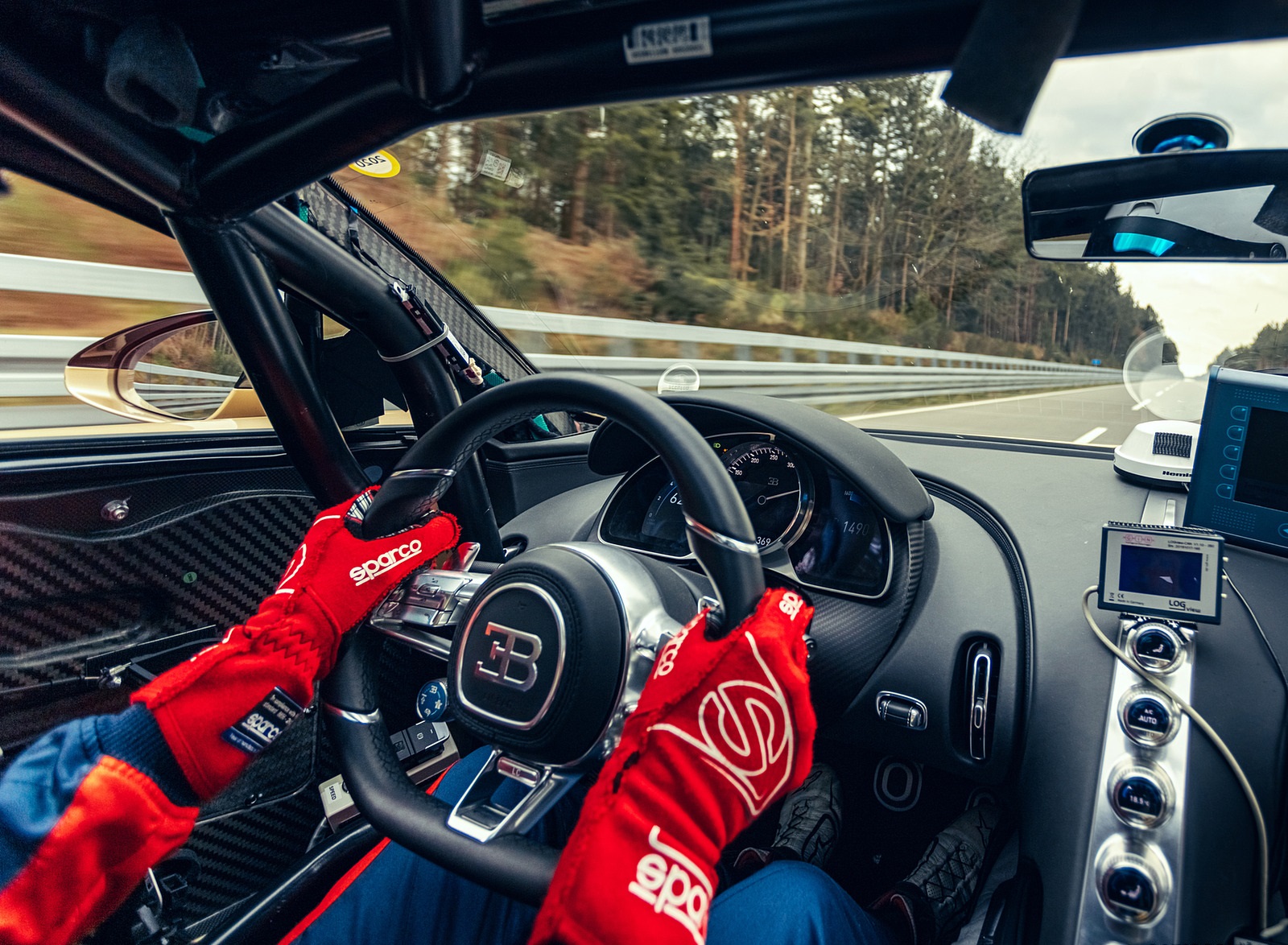 2022 Bugatti Chiron Super Sport Hight-Speed Testing Wallpapers #12 of 51