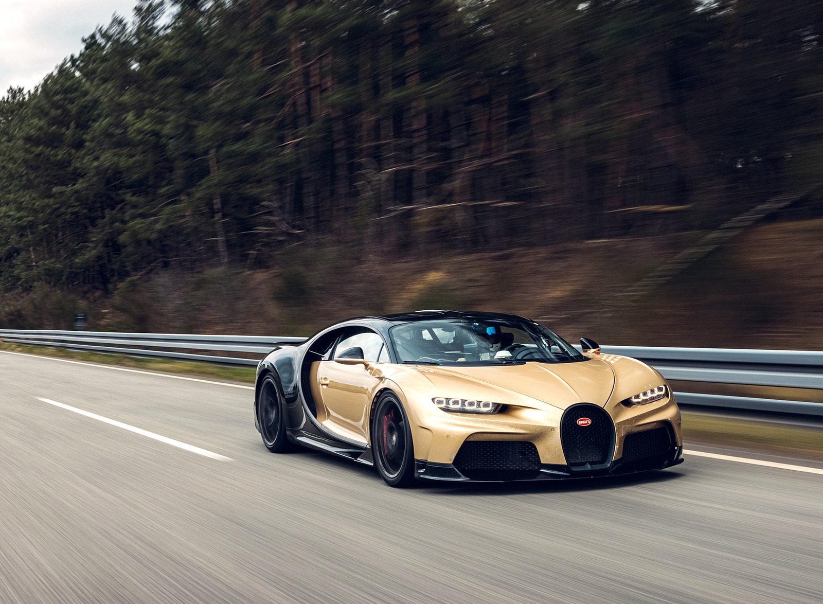 2022 Bugatti Chiron Super Sport Hight-Speed Testing Wallpapers #2 of 51