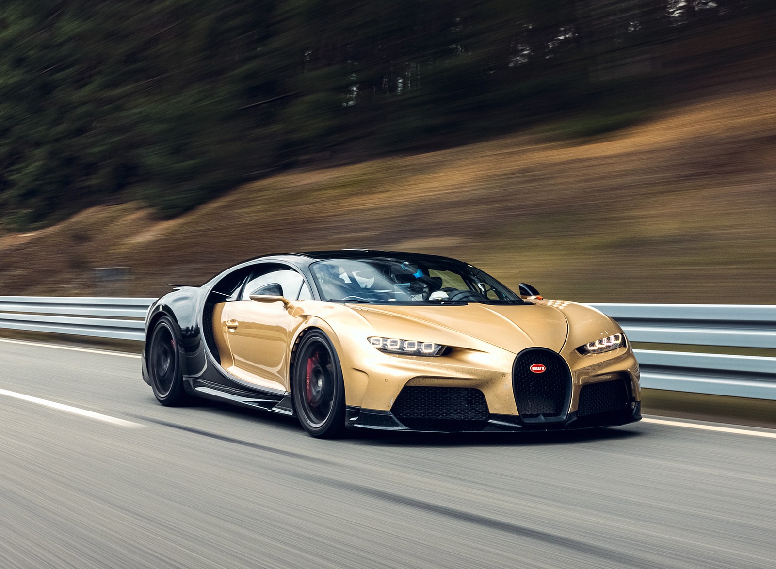 2022 Bugatti Chiron Super Sport Hight-Speed Testing Wallpapers (1)
