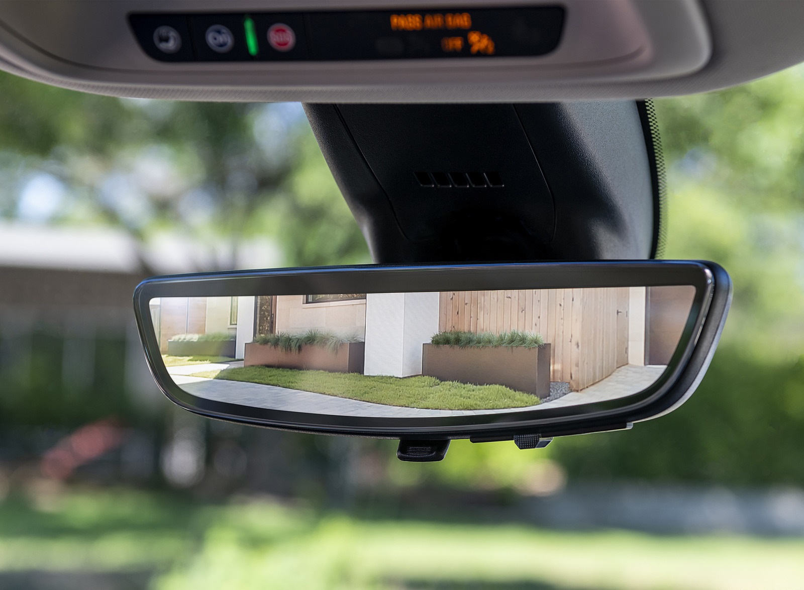 2022 Buick Enclave Avenir Digital Rear View Mirror Wallpapers #15 of 24