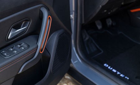 2022 Dacia Duster Extreme Interior Detail Wallpapers 450x275 (39)