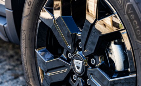 2022 Dacia Duster Extreme Wheel Wallpapers 450x275 (28)