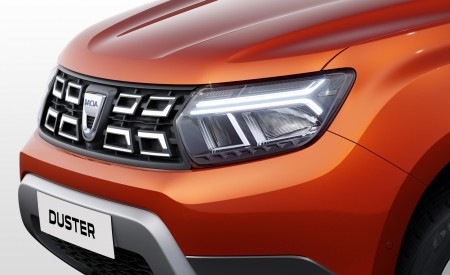 2022 Dacia Duster Headlight Wallpapers 450x275 (14)