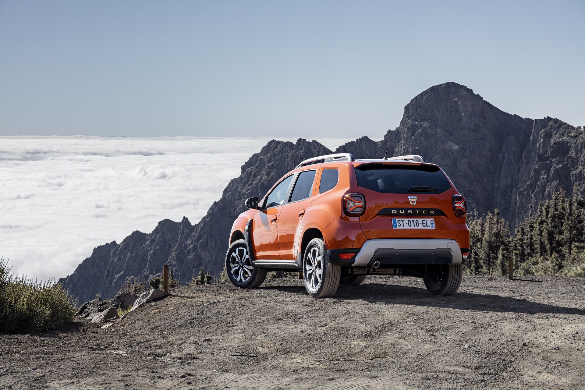 2022 Dacia Duster Rear Three-Quarter Wallpapers (8)