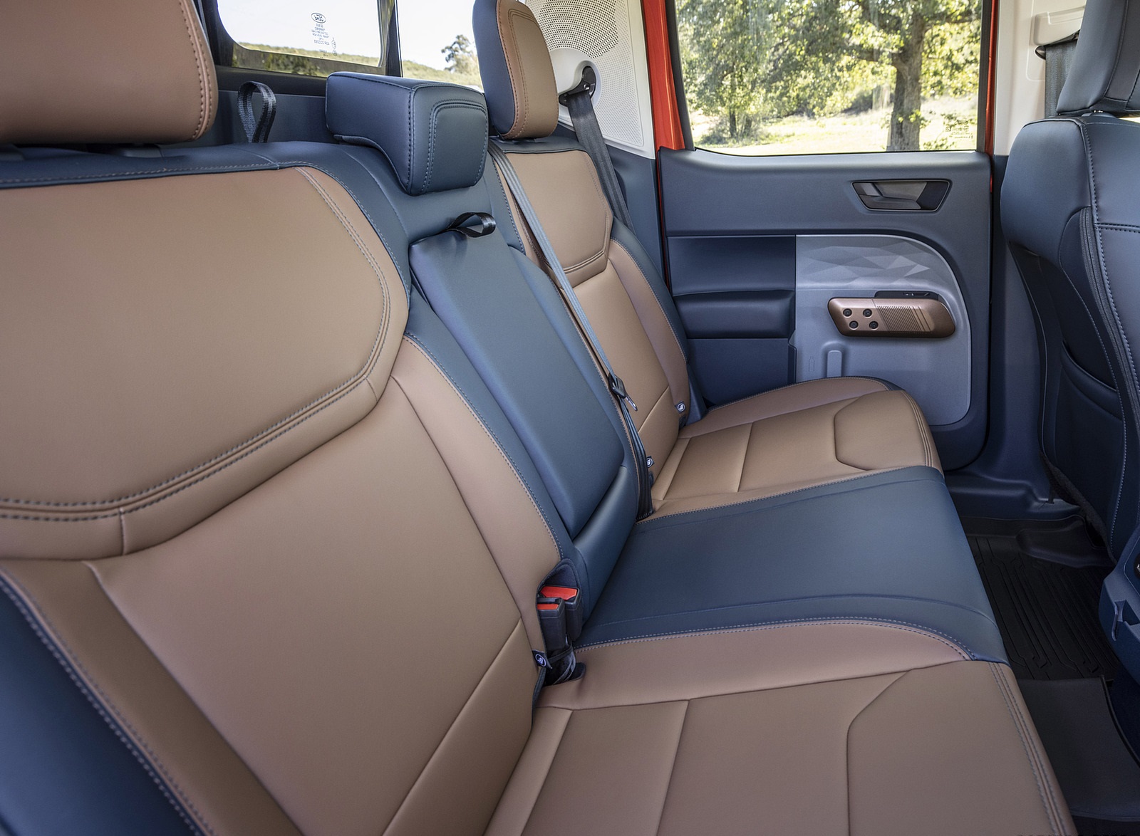2022 Ford Maverick 2L-EcoBoost AWD Lariat Interior Rear Seats Wallpapers #24 of 43