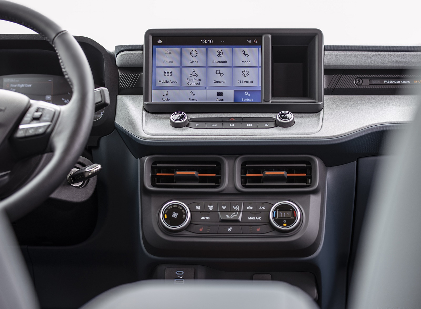 2022 Ford Maverick Hybrid XLT Central Console Wallpapers #19 of 28