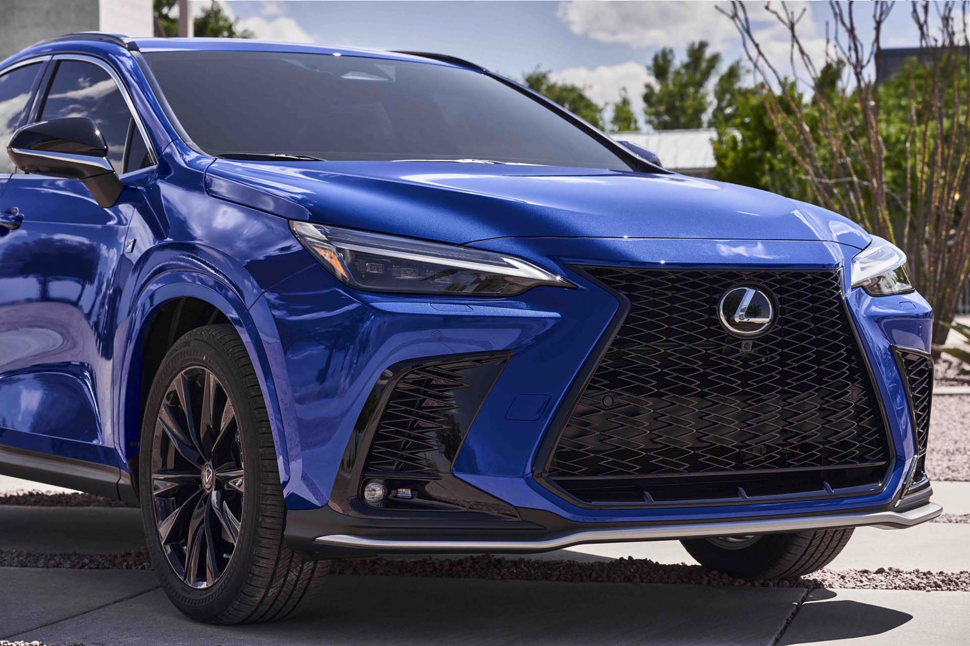 2022 Lexus NX 450h+ AWD F Sport PlugIn Hybrid Front Wallpapers (5