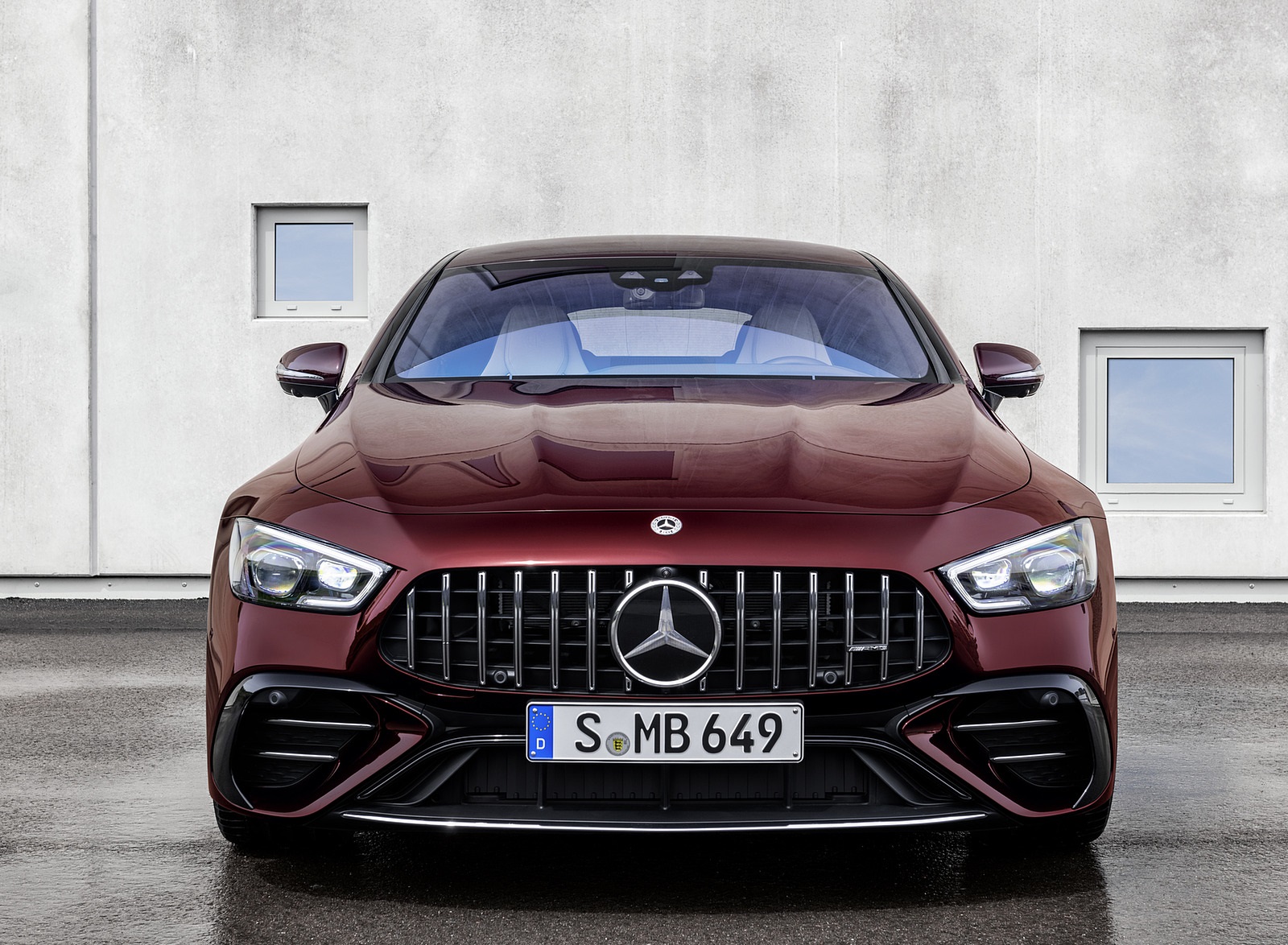 2022 Mercedes-AMG GT 53 4MATIC+ 4-Door Coupe (Color: Rubellite Red) Front Wallpapers #10 of 35