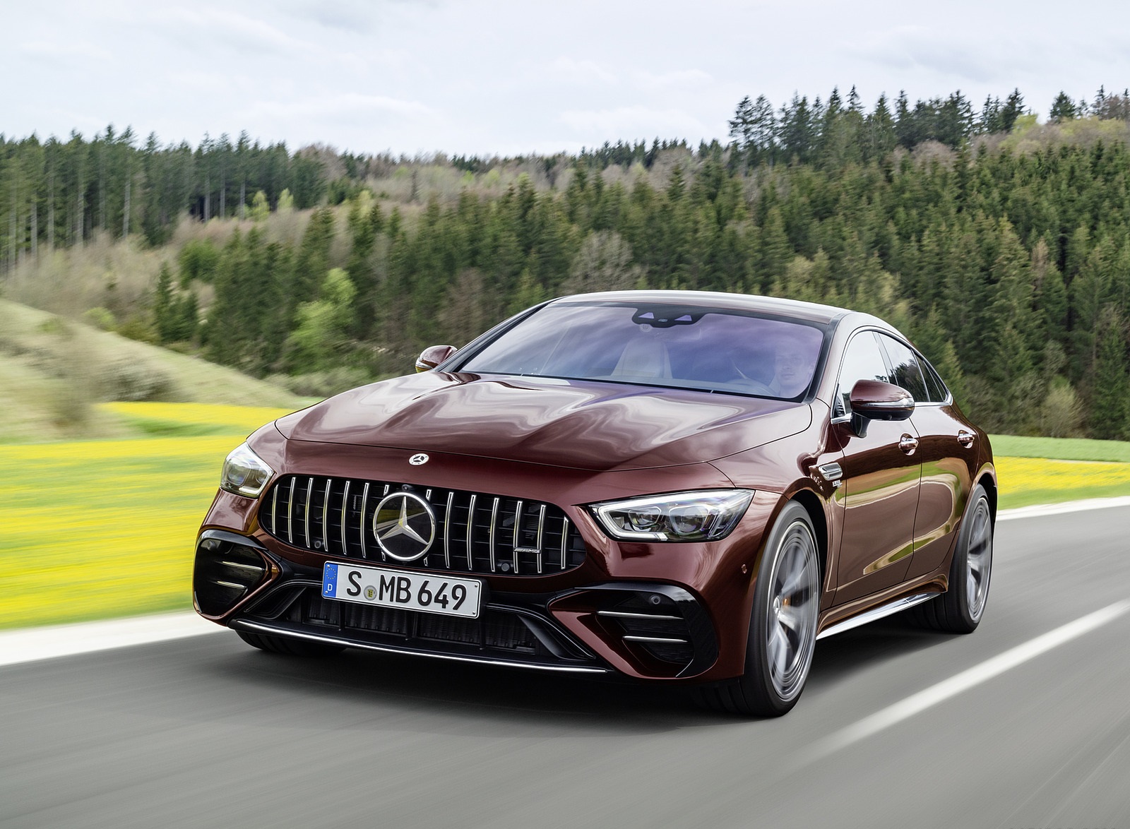 2022 Mercedes-AMG GT 53 4MATIC+ 4-Door Coupe (Color: Rubellite Red) Front Wallpapers (1)